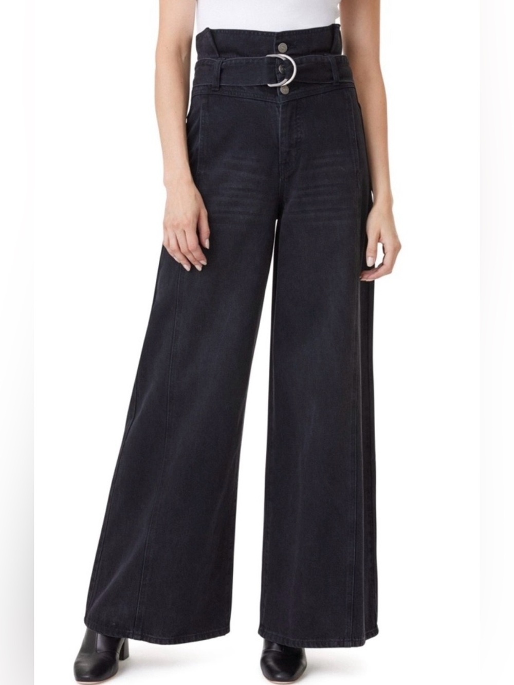 Habitual Black High-Waist Paperbag Extreme Wide Leg
Jeans with Belted Waist